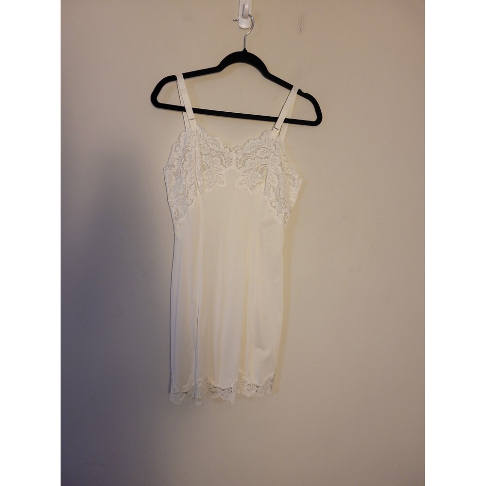 Vintage Wonder Maid Ivory Lace Trim Nightgown Sz 34